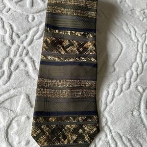Men's Gold and Green‎ Patterned Tie
